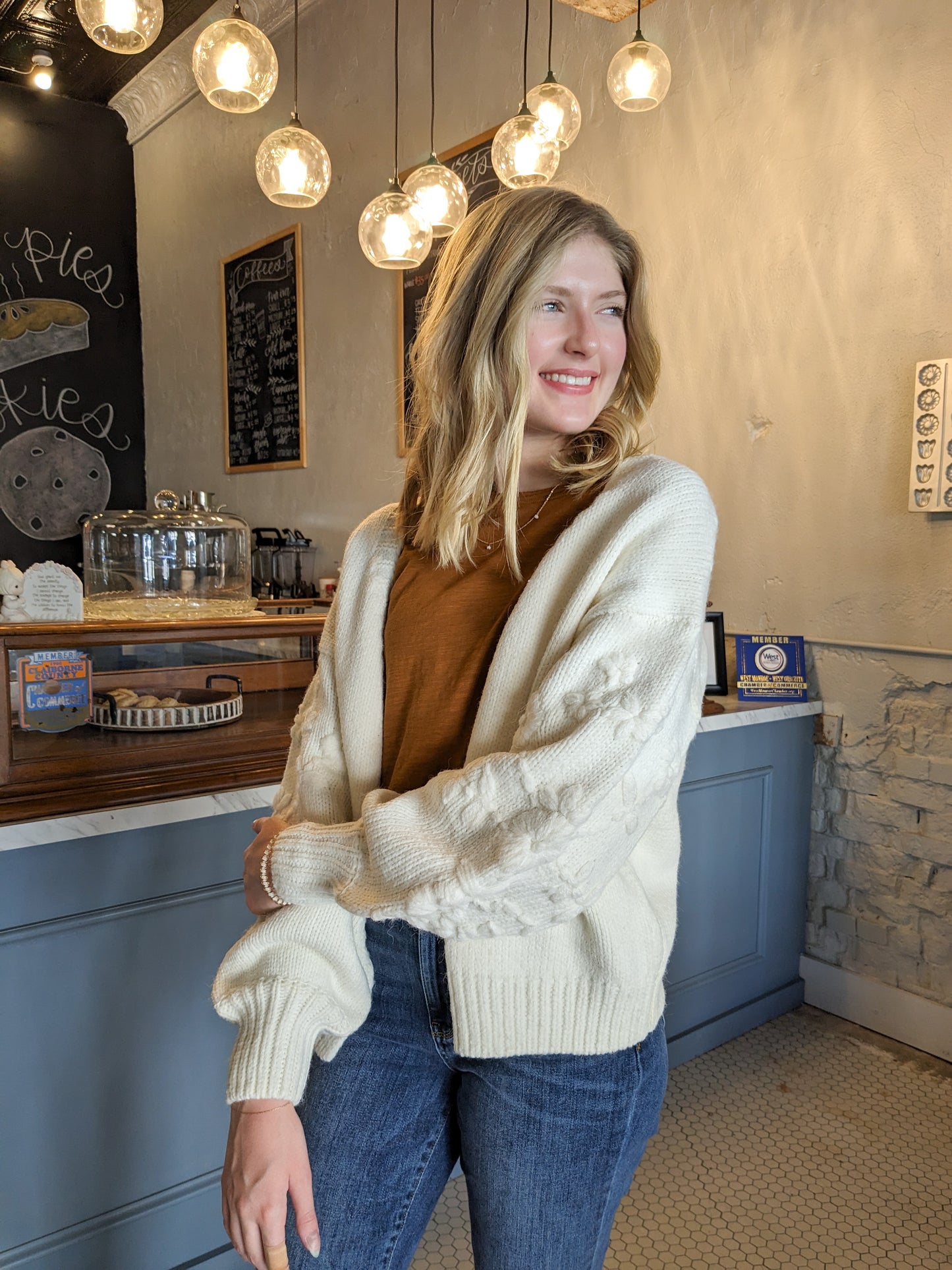 Cora Embroidery Cardigan || Choose Color