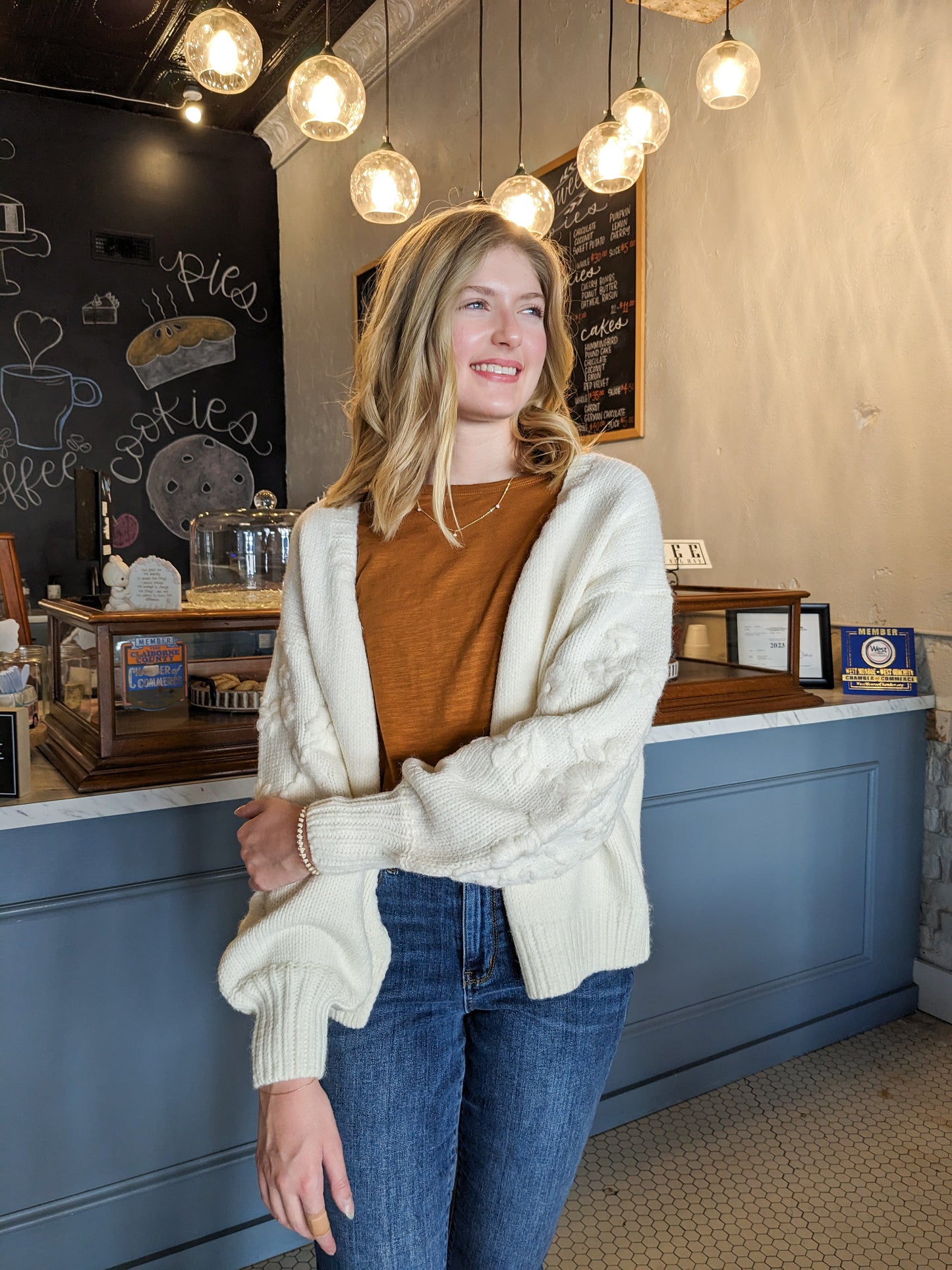 Cora Embroidery Cardigan || Choose Color