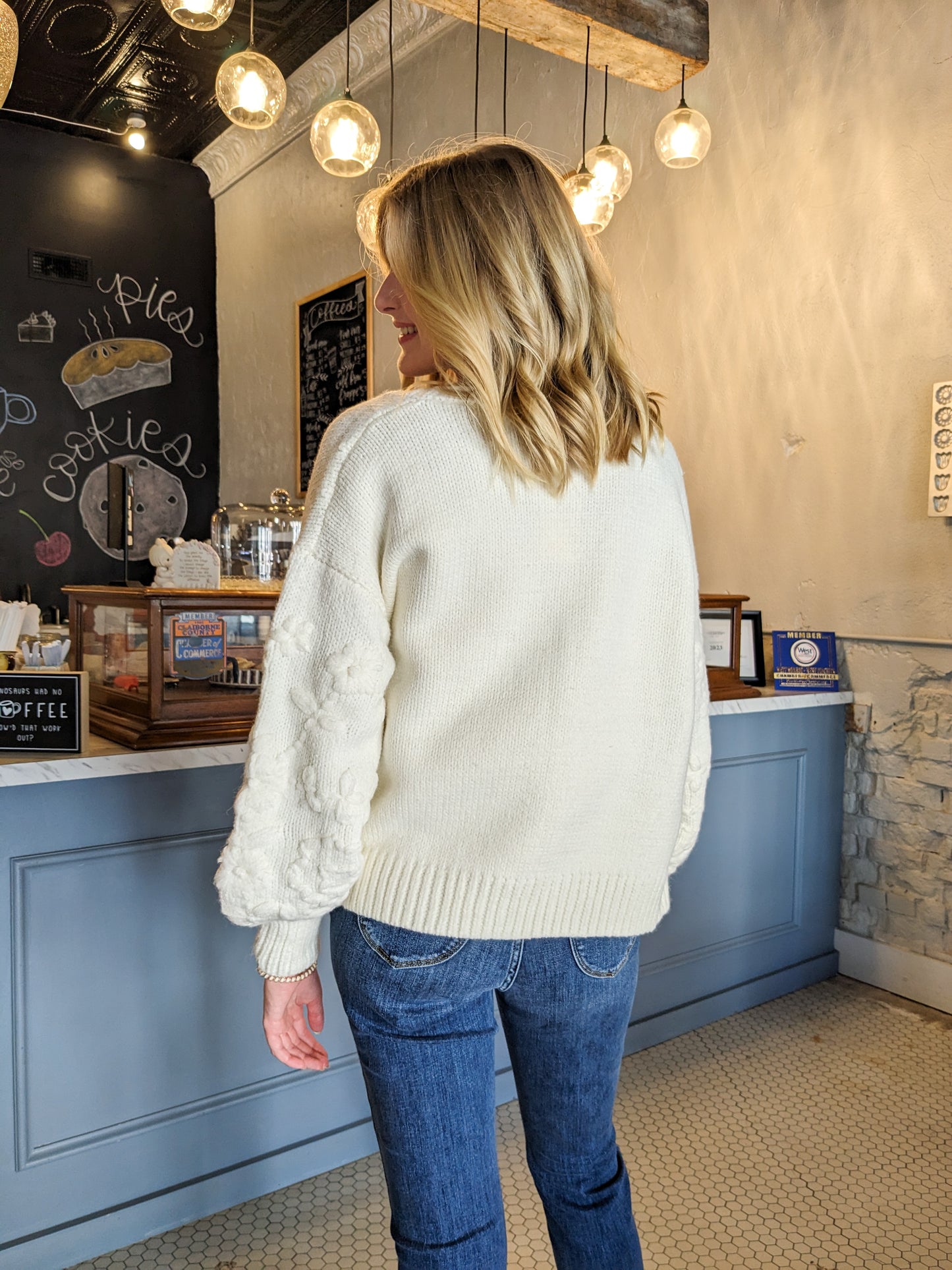 Cora Embroidery Cardigan || Choose Color