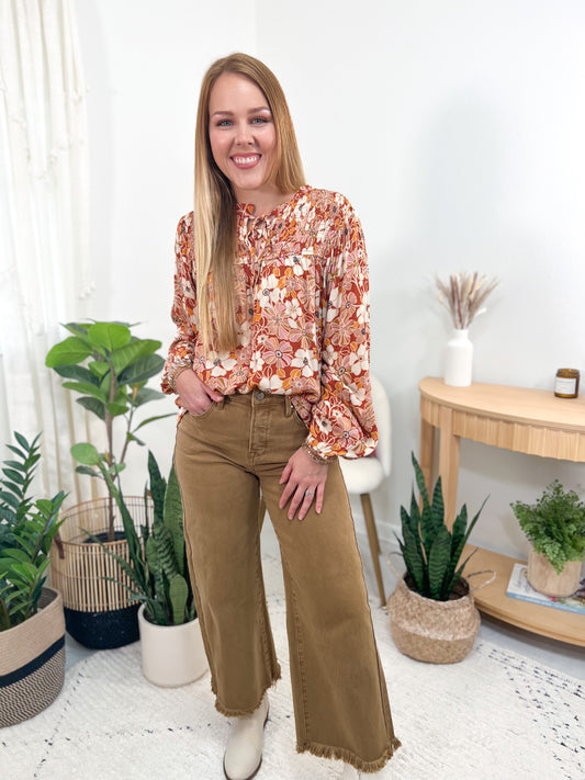 CURVY/REG Sweet Caroline Floral Top